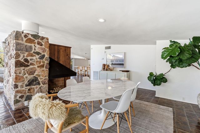 7341 N Ellison Drive, Tucson, AZ 85704