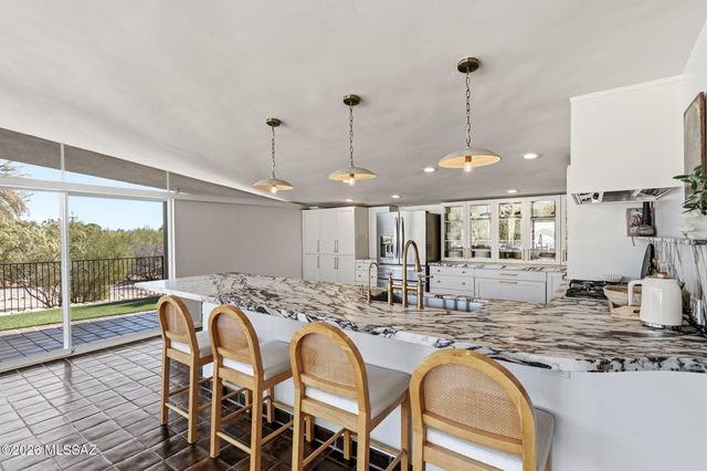 7341 N Ellison Drive, Tucson, AZ 85704