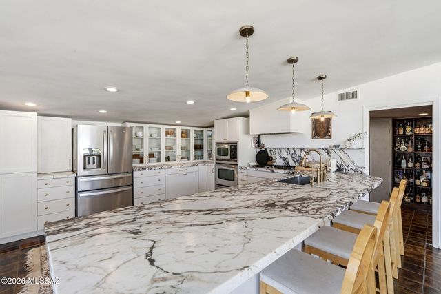 7341 N Ellison Drive, Tucson, AZ 85704