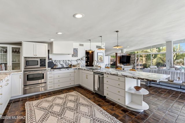 7341 N Ellison Drive, Tucson, AZ 85704