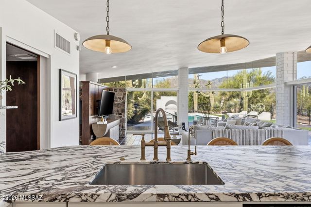 7341 N Ellison Drive, Tucson, AZ 85704