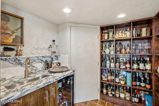 7341 N Ellison Drive, Tucson, AZ 85704