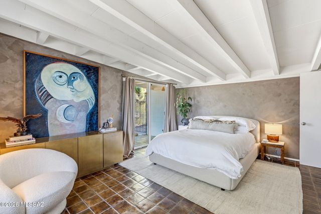 7341 N Ellison Drive, Tucson, AZ 85704