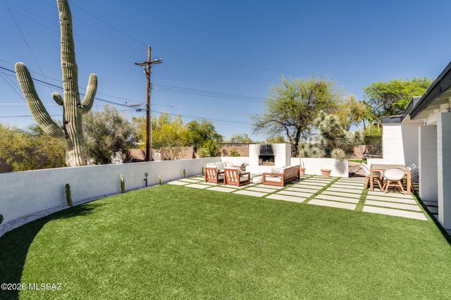 7341 N Ellison Drive, Tucson, AZ 85704