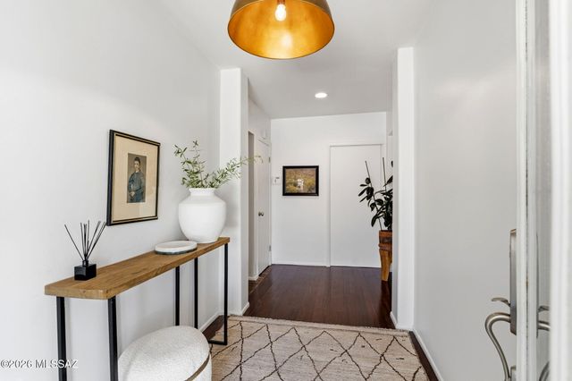 7341 N Ellison Drive, Tucson, AZ 85704