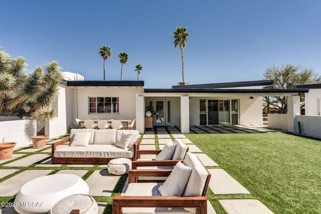 7341 N Ellison Drive, Tucson, AZ 85704