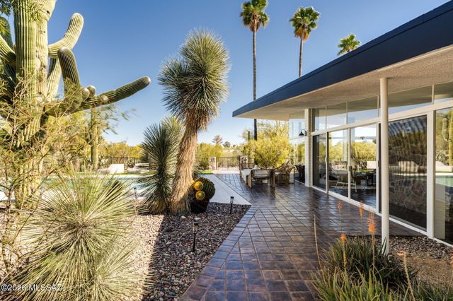 7341 N Ellison Drive, Tucson, AZ 85704