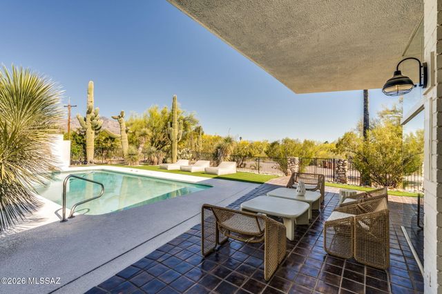 7341 N Ellison Drive, Tucson, AZ 85704