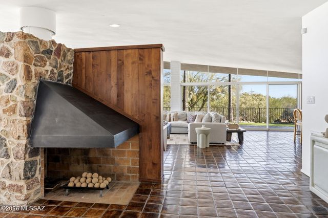 7341 N Ellison Drive, Tucson, AZ 85704