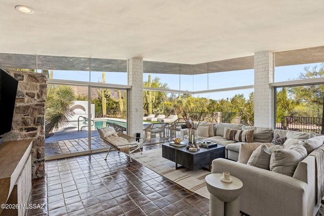 7341 N Ellison Drive, Tucson, AZ 85704