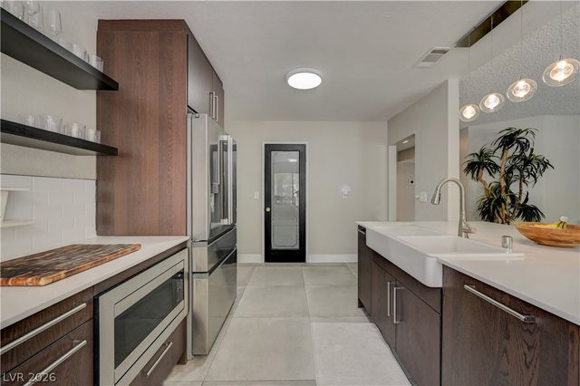 9440 Abalone Way, Las Vegas, NV 89117