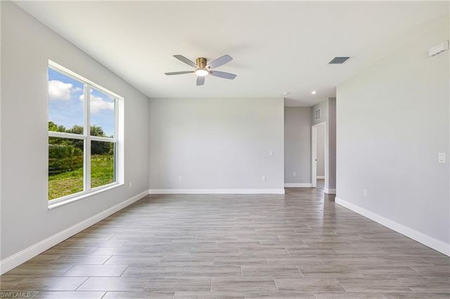 1909 Moore AVE, Lehigh Acres, FL 33972