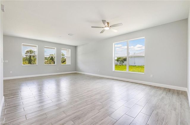 1909 Moore AVE, Lehigh Acres, FL 33972