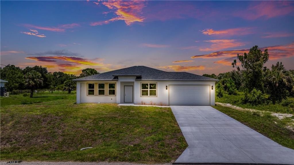 1909 Moore AVE, Lehigh Acres, FL 33972