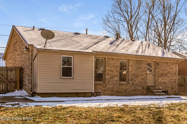 5933 Midnight Ln, Louisville, KY 40229