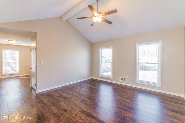 5933 Midnight Ln, Louisville, KY 40229