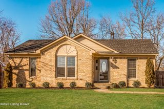 5933 Midnight Ln, Louisville, KY 40229