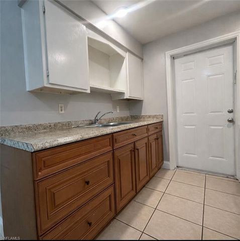 919 Freemont ST, Fort Myers, FL 33916