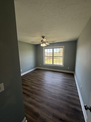 1030 Tower Hill Ln, Hendersonville, TN 37075