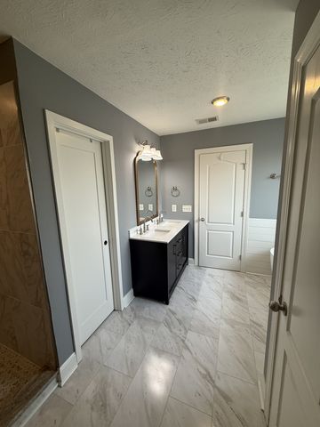 1030 Tower Hill Ln, Hendersonville, TN 37075