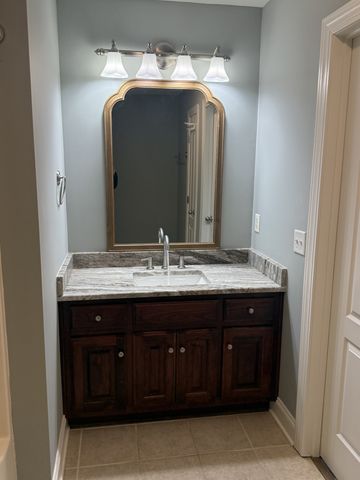 1030 Tower Hill Ln, Hendersonville, TN 37075