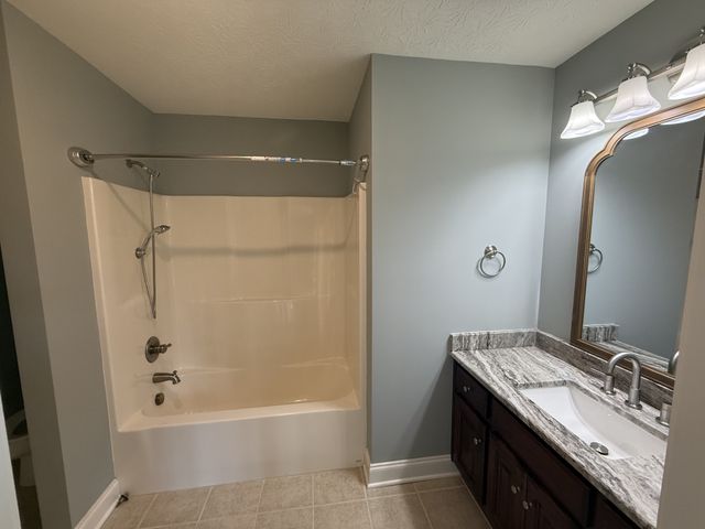 1030 Tower Hill Ln, Hendersonville, TN 37075