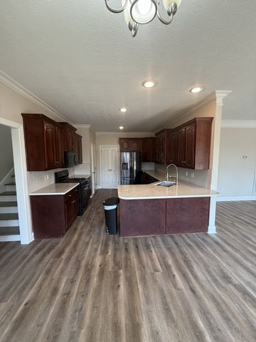 1030 Tower Hill Ln, Hendersonville, TN 37075