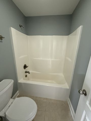 1030 Tower Hill Ln, Hendersonville, TN 37075