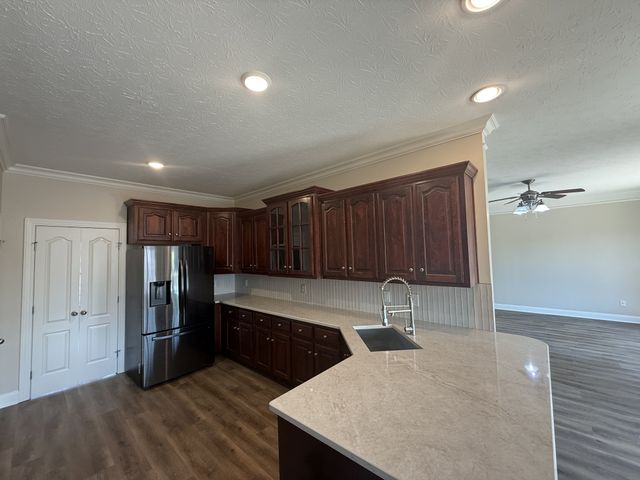 1030 Tower Hill Ln, Hendersonville, TN 37075