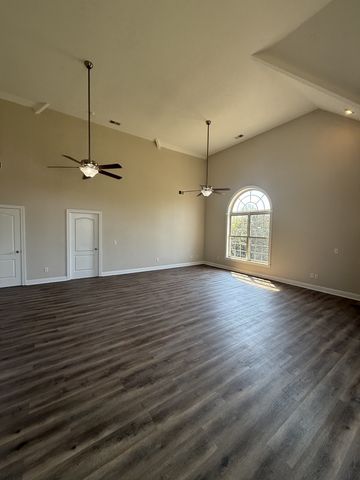 1030 Tower Hill Ln, Hendersonville, TN 37075