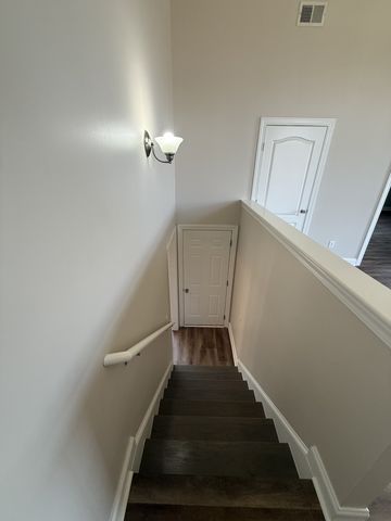 1030 Tower Hill Ln, Hendersonville, TN 37075