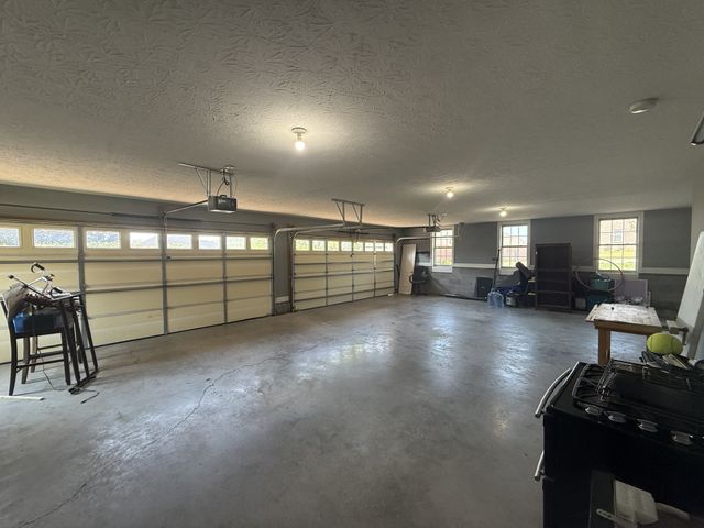 1030 Tower Hill Ln, Hendersonville, TN 37075