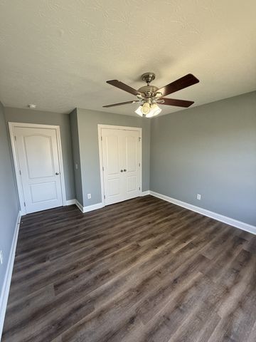 1030 Tower Hill Ln, Hendersonville, TN 37075