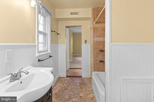 5033 EMO ST, Capitol Heights, MD 20743