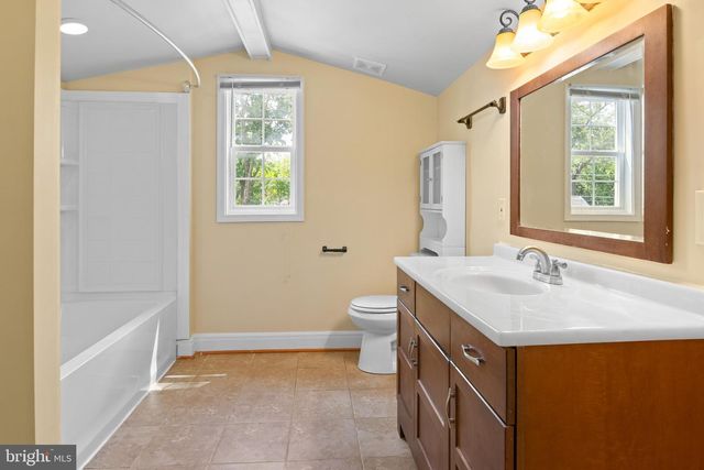 5033 EMO ST, Capitol Heights, MD 20743