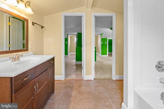 5033 EMO ST, Capitol Heights, MD 20743