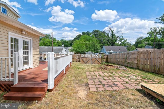 5033 EMO ST, Capitol Heights, MD 20743