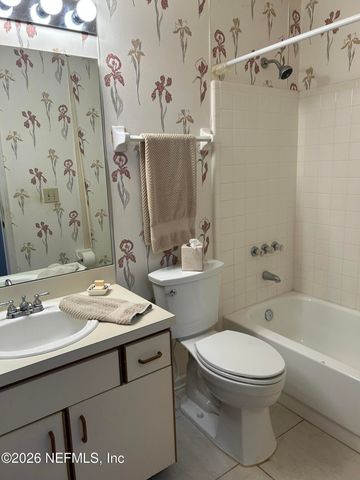 8300 PLAZA GATE Lane S 1173, Jacksonville, FL 32217