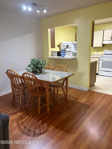8300 PLAZA GATE Lane S 1173, Jacksonville, FL 32217