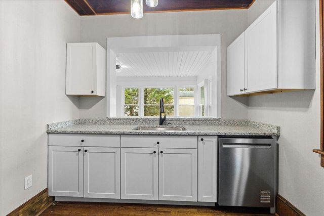 1705 Brad CT, Salem, VA 24153