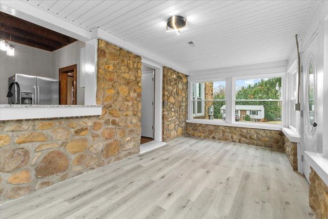 1705 Brad CT, Salem, VA 24153