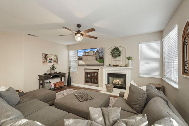 1026 Starbrook Dr, Galt, CA 95632