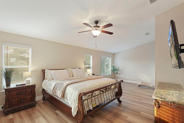 1026 Starbrook Dr, Galt, CA 95632