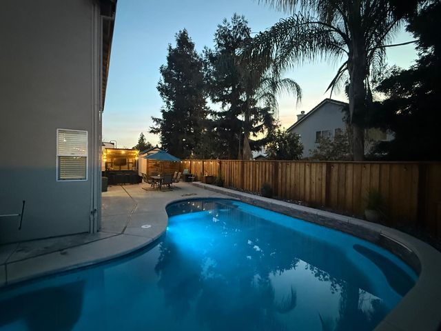 1026 Starbrook Dr, Galt, CA 95632