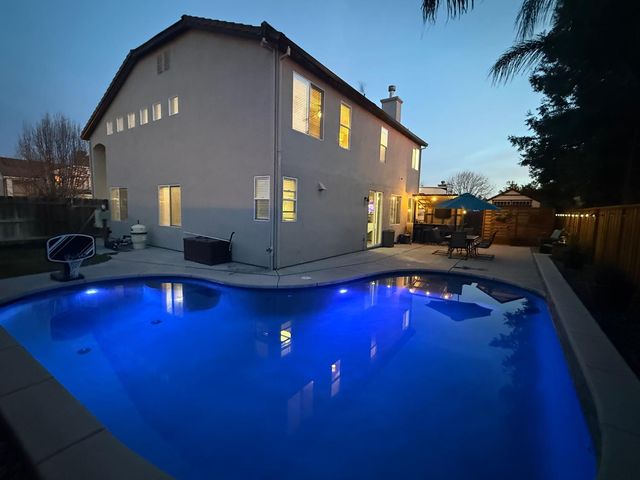 1026 Starbrook Dr, Galt, CA 95632