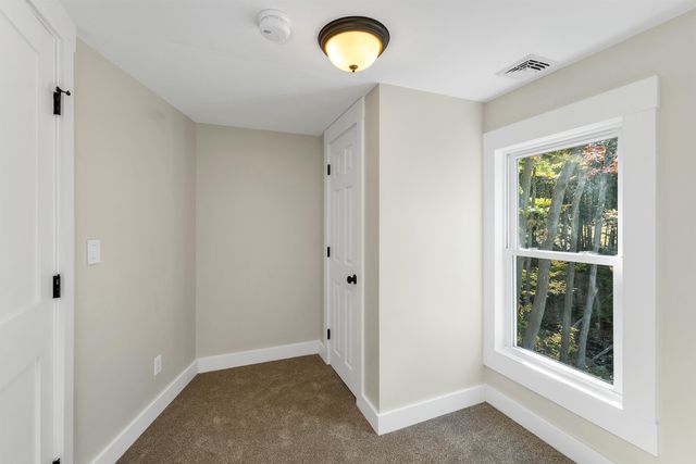 88 S Main Street, Laconia, NH 03246