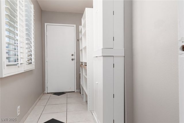 4945 Stacey Avenue, Las Vegas, NV 89108