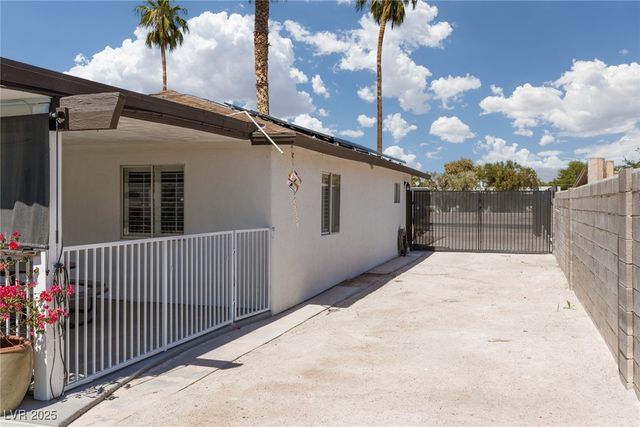 4945 Stacey Avenue, Las Vegas, NV 89108