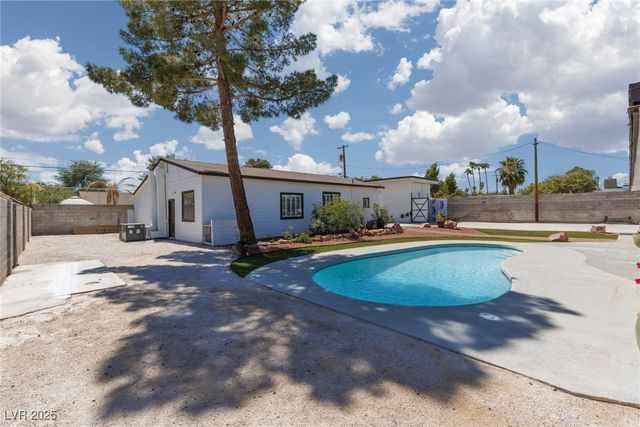 4945 Stacey Avenue, Las Vegas, NV 89108