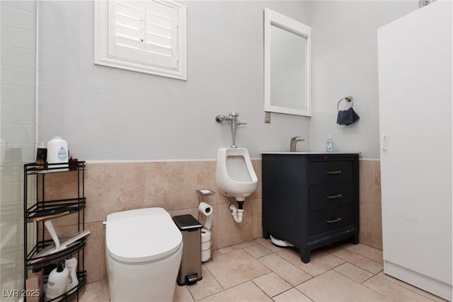 4945 Stacey Avenue, Las Vegas, NV 89108